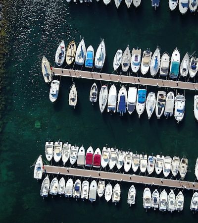 top view photography of ship port